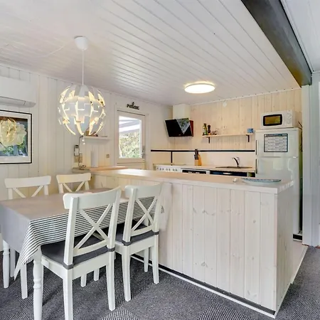 Ilsebeth - 1km From The Sea By Interhome Фанё